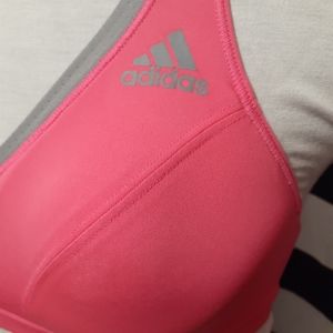 Sports  bras